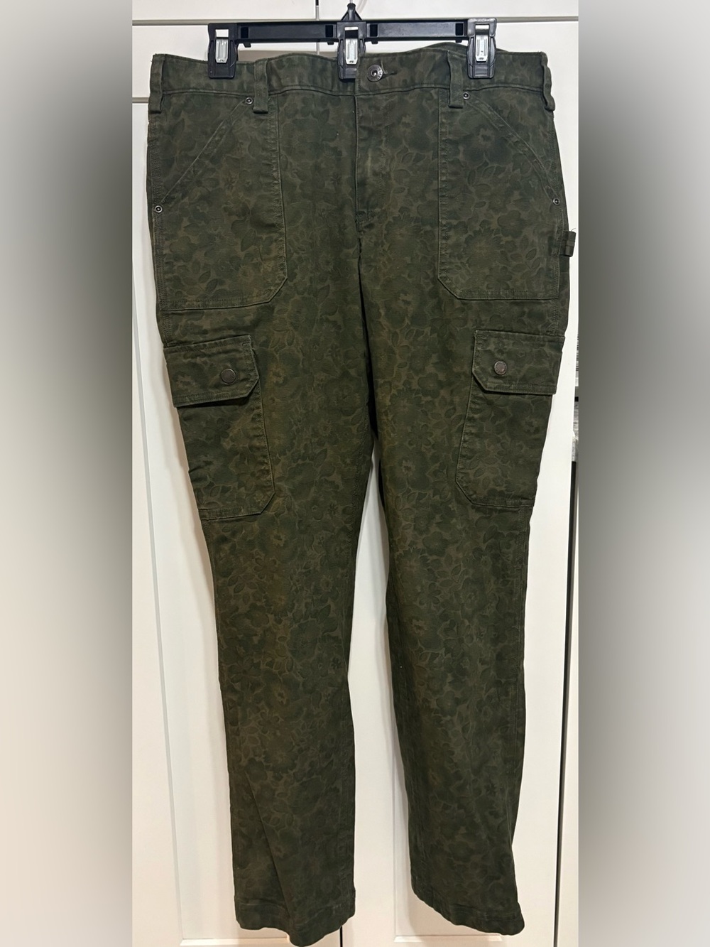 Duluth Trading Co Curvesetter Waistband straight leg cargo pants Size 14x31
